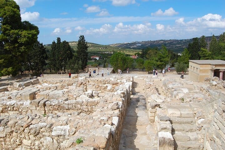 Private Tour Knossos Palace-Archaeological Museum-Heraklion Town 8