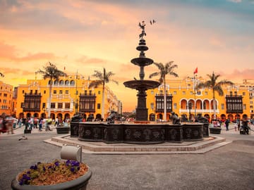 Lima Colonial and Modern Circuit Bus Tour in Lima, Peru