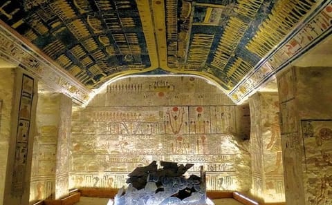 Luxor Day Tour: Valley of the Kings and Hatshepsut Temple