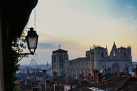 Lyon Ghost Hunt: Follow the Shadows Exploration Game 9