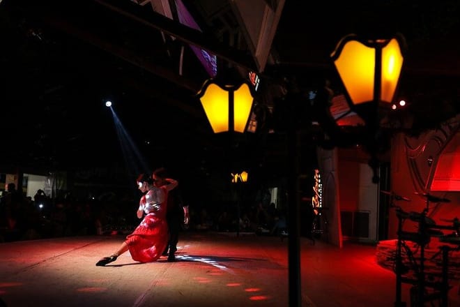 Foz do Iguacu Dancing Musical Show with Dinner and Pickup 8