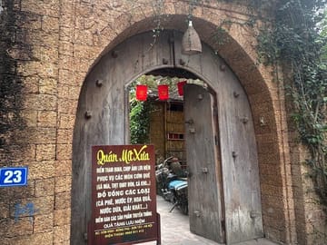 Luxury Day Tour of Hoa Lu, Trang An & Mua Cave from Hanoi