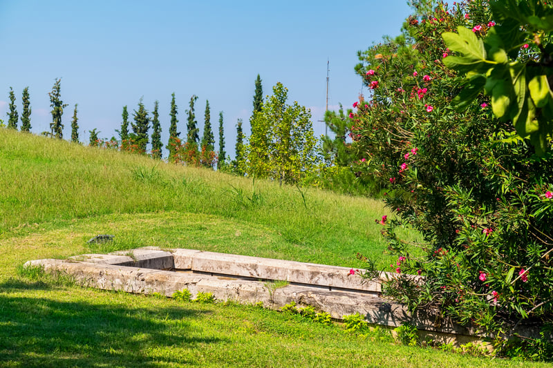 Meteora & Vergina Full Day Tour from Thessaloniki 4