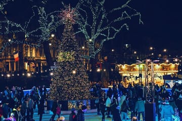 Explore London's Christmas Lights and Festive Sights Tour