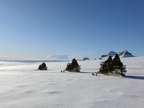 Golden circle & Glacier Snowmobile Tour