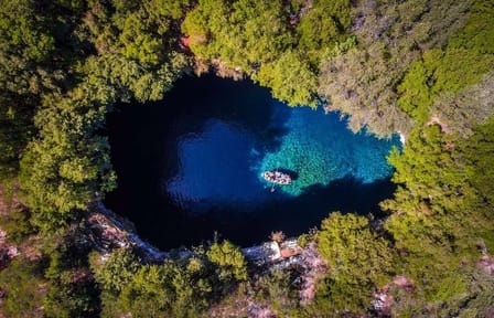 Drogarati Cave, Melissani Lake & Myrtos Beach Tour in Argostolion