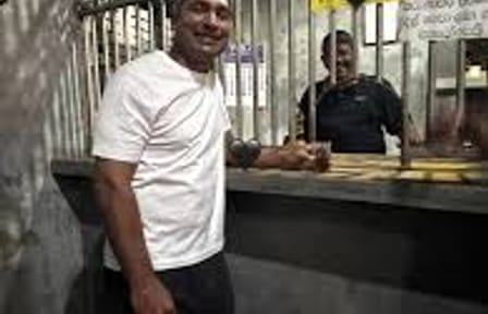 Galle Fort Nightlife Tour with Arrack Tasting and Snacks