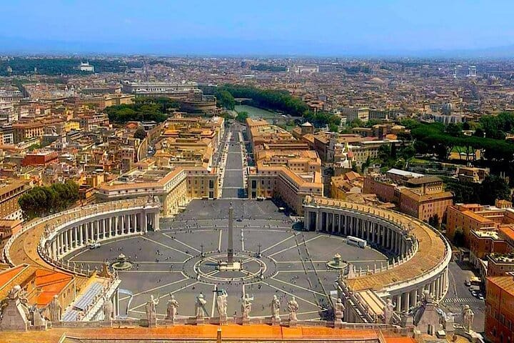St. Peter's Basilica and Papal Grottoes Guided Tour 7