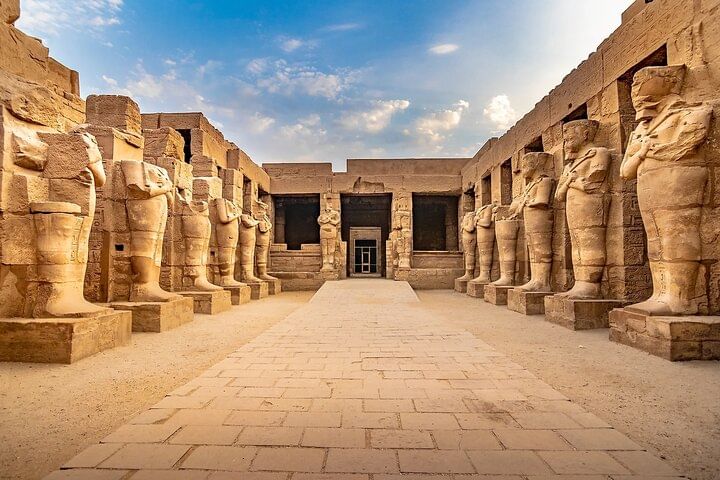 Full-Day Private Tour to Cairo from Hurghada by Bus