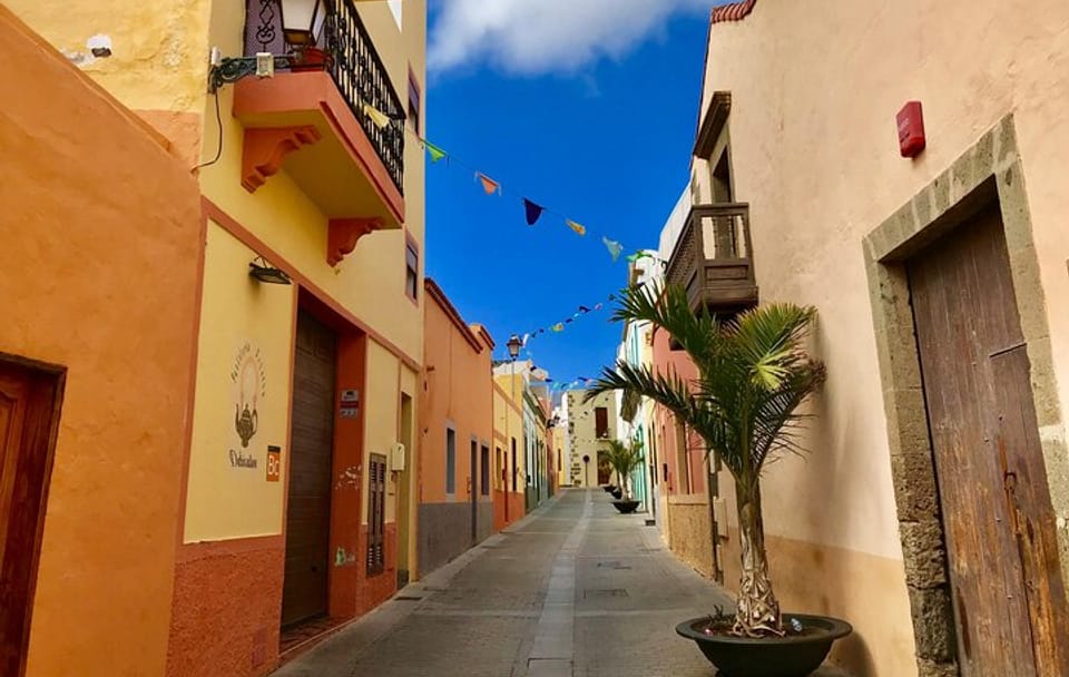 Discover Puerto de la Cruz: Old Town Landmarks Walking Tour