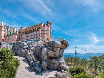 Ba Na Hills Golden Bridge Day Tour with Cable Car and Lunch