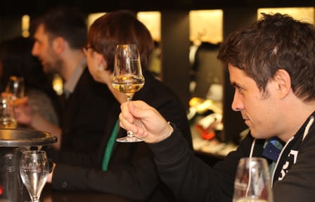 Champagne Tasting Lunch and Walking Tour in Saint-Germain-des-Prés