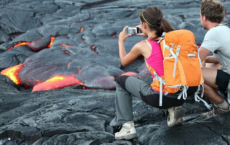From Kona, Big island – Enchanting Volcanoes & Waterfall Tour