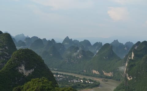 2-Day Nature Tour of Longji Rice Terraces and Li River in Guilin