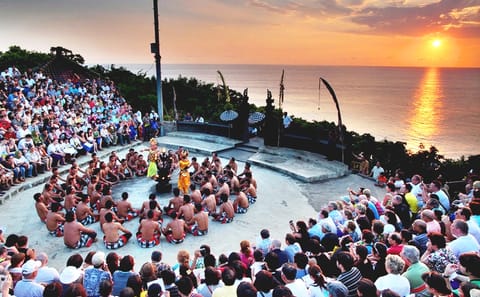 Cultural Tour of Uluwatu Temple and Kecak Dance in Bali