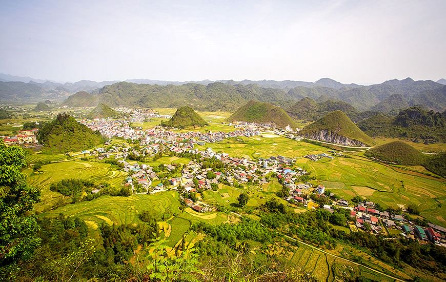 Trekking through Northern Vietnam’s Stunning Landscapes and Ethnic Villages