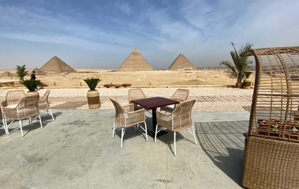 Great Pyramids Tour with Lunch in Giza, Cairo