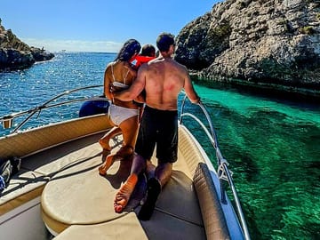 Private Boat Charter to Comino's Blue Lagoon from Attard