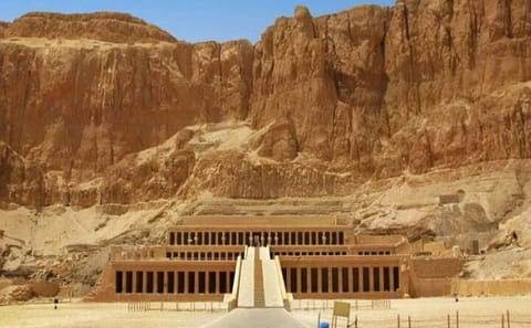 Full Day Cultural Tour of East and West Banks in Luxor