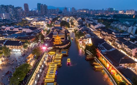 Qinhuai River Cruise and Confucius Temple Tour in Nanjing