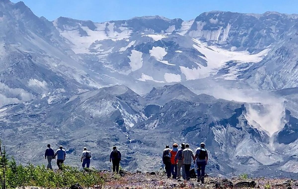 From Portland to Mt. Saint Helen Tour in a small group