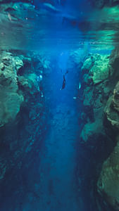 Private Silfra snorkeling in Wetsuit