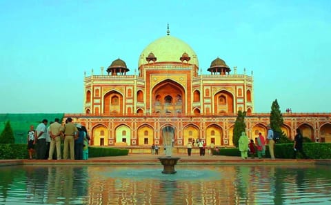 Full-Day Cultural City Tour of Delhi by Air-Conditioned Vehicle