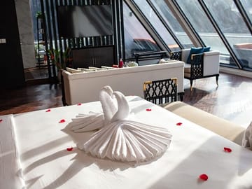 President Sun Terrace Cabin on Greatest Cruises in Halong Bay