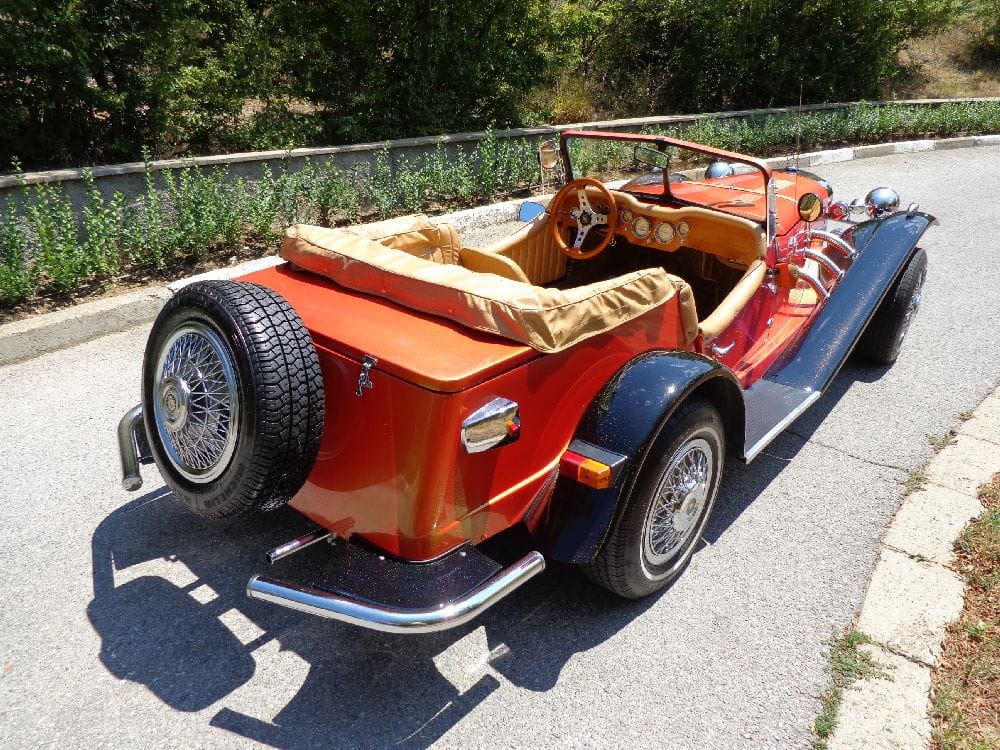 Professional Photo Session with a Retro Car 6