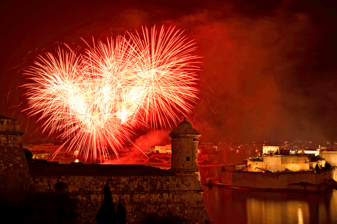 Fireworks Festival Cruise on the Fernandes (Including Buffet Dinner With Drinks) photo 4