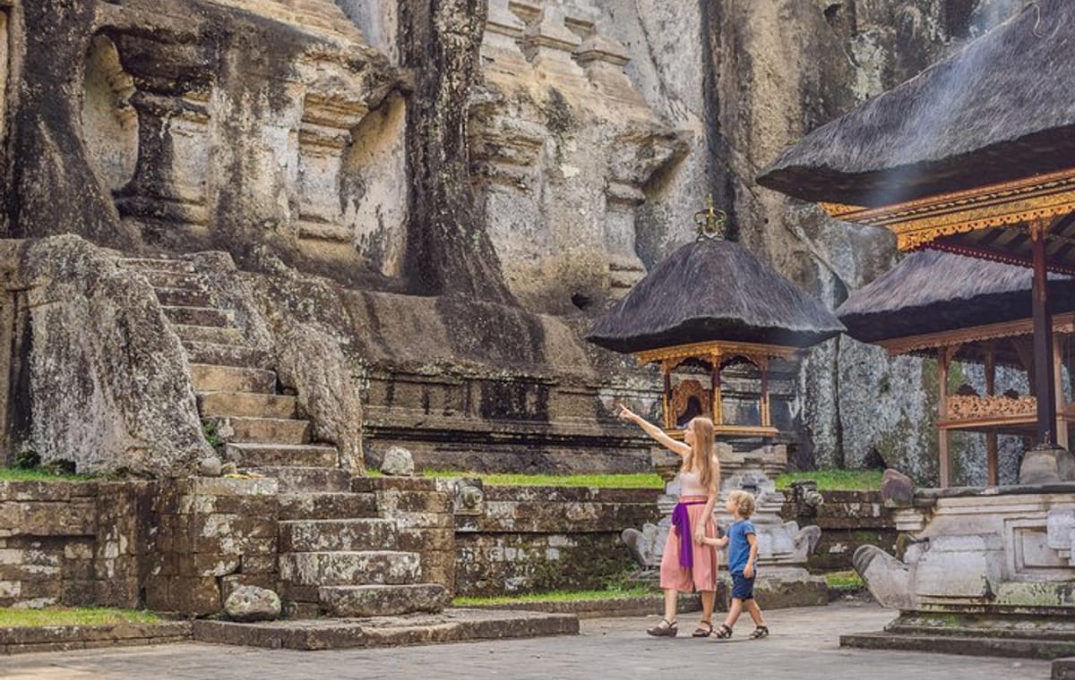 Private Full-Day Tour: Balinese Temples and Rice Terraces