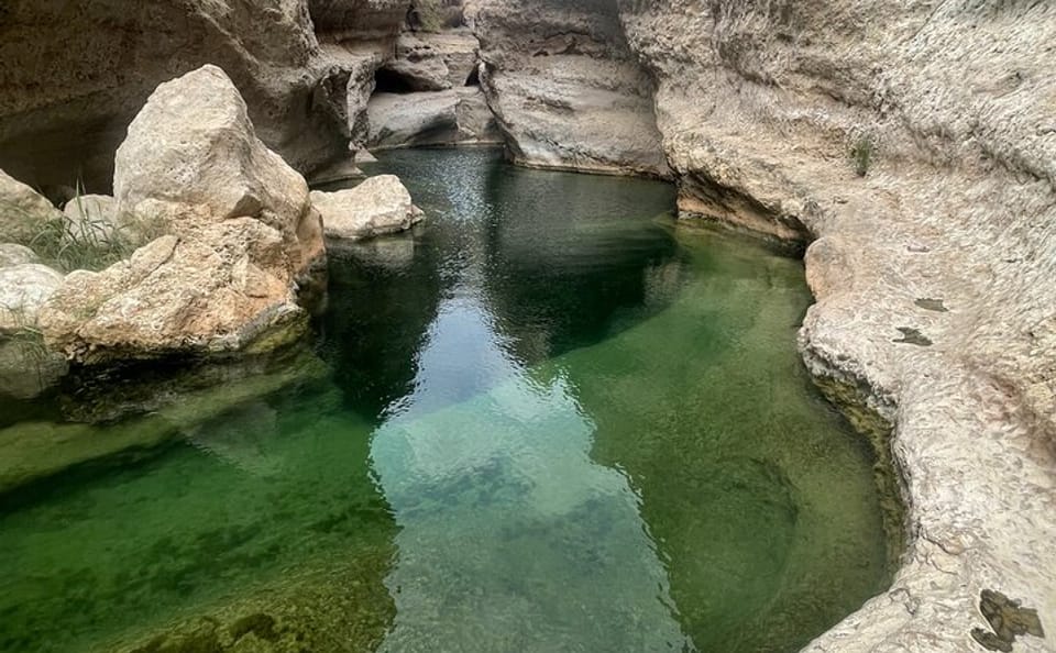 Private Day Trip to Wadi Shab and Bimmah Sinkhole from Muscat