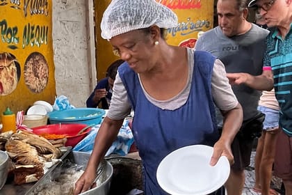 BICYCLE TOUR AND LUNCH AT ANTHONY BOURDAIN’S FAVORITE SPOT