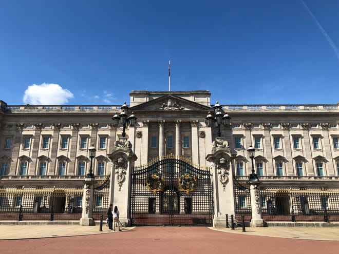 Small Group Royal Westminster Highlights Walking Tour 