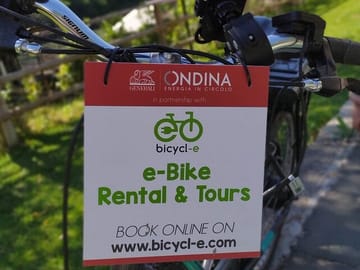 Explore Rome at Your Own Pace with Electric or Muscle Bike Rental