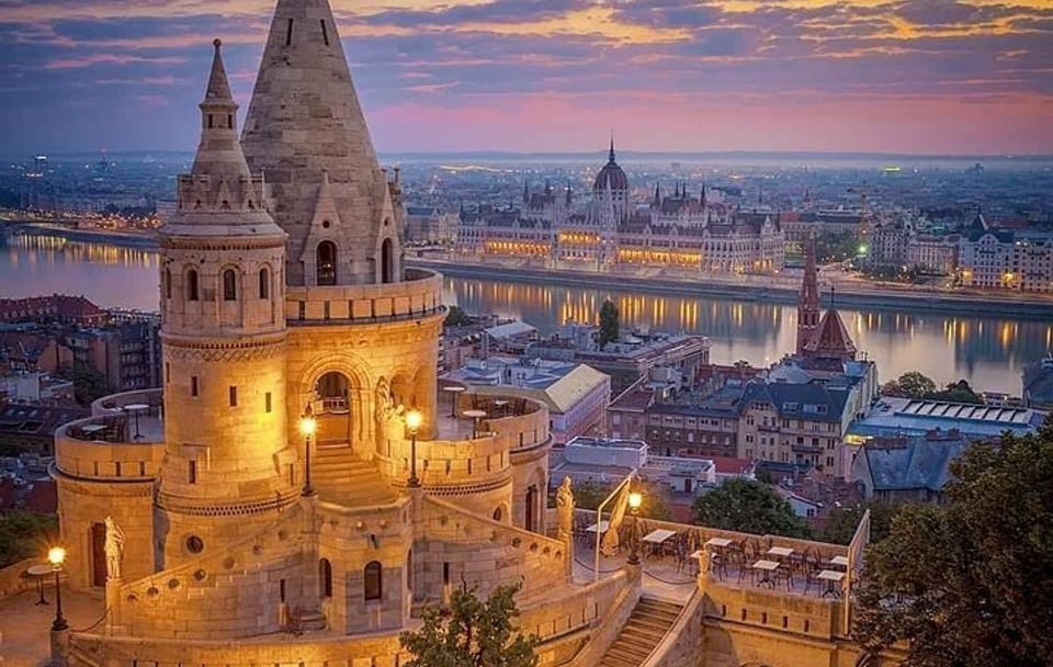 Professional Photo Shoot Tour in Budapest