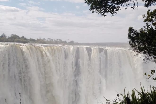 Guided Tour of the Falls 2
