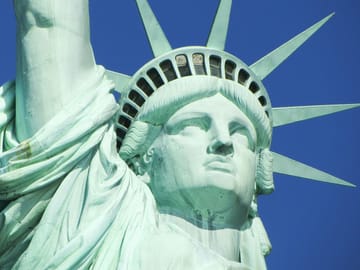 Statue of Liberty and Ellis Island Pre-Ferry Tour with Priority Access