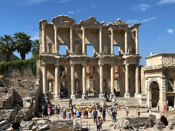Ephesus Heritage Tour with Turkish Bath and Local Lunch