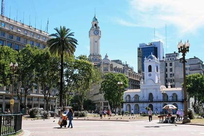 Walking Tour of the Plaza de Mayo in Buenos Aires