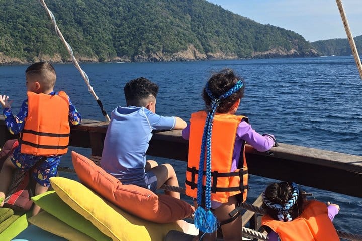 Relaxing Day with Snorkeling - Away From The Crowds 9