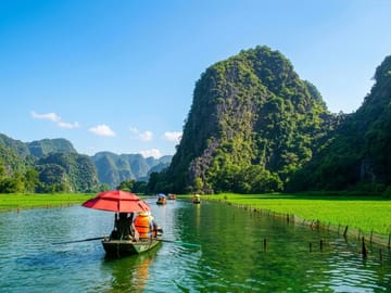 Ninh Bình Day Tour: Explore Bai Dinh and Trang An Highlights