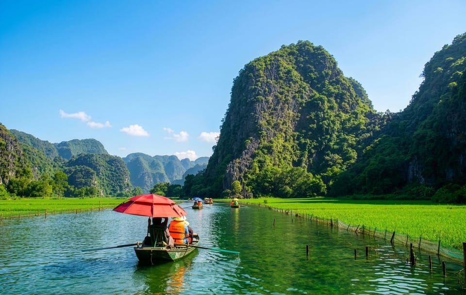 Ninh Bình Day Tour: Explore Bai Dinh and Trang An Highlights