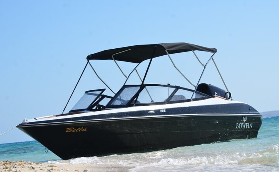 Private Speedboat Snorkeling Tour to Ozirea Island from Hurghada