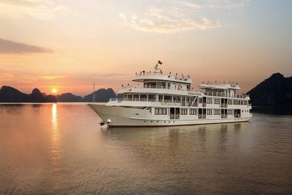 Bai Tu Long Bay Luxury Cruise 2D/1N: Visit Bai Tu Long bay & pristine places