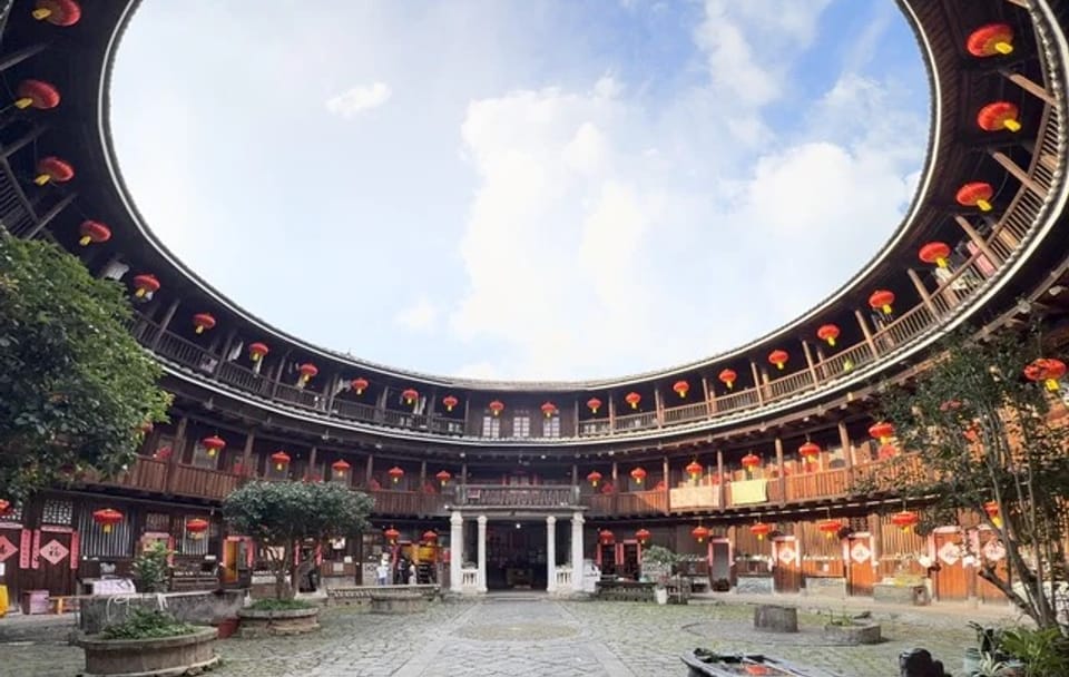 Fujian Hakka Tulou Day Tour from Xiamen with Lunch