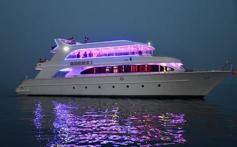 Evening Dinner Cruise with Live Music in Sharm El Sheikh
