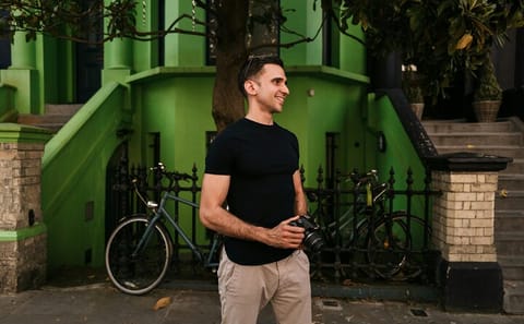 Professional Photoshoot Walking Tour in Notting Hill, London