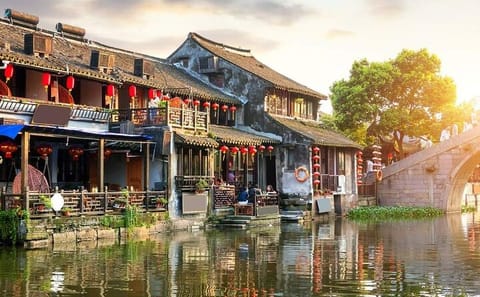 Private Full Day Tour of Wuzhen and Xitang from Shanghai