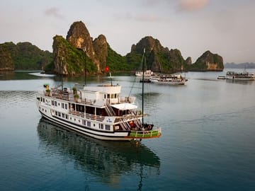Bai Tu long bay boutique garden bay cruise - views